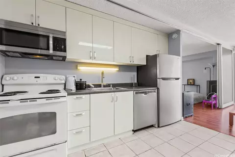 1655 Makaloa St #1214, Honolulu, HI 96814