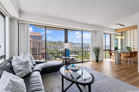 700 Richards St #2204, Honolulu, HI 96813