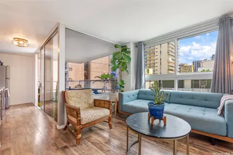 2421 Tusitala St #401, Honolulu, HI 96815