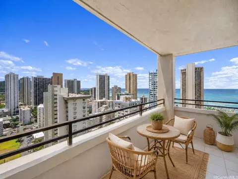 2410 Cleghorn St #2803, Honolulu, HI 96815