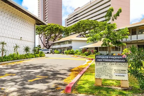 4206 Keanu St #2, Honolulu, HI 96816