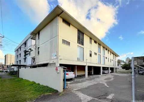1917 Algaroba St, Honolulu, HI 96826