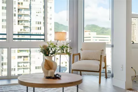 801 S King St #1208, Honolulu, HI 96813