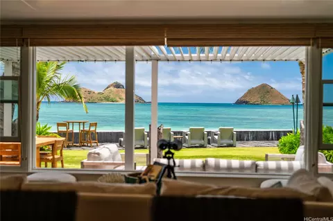 1414 Mokulua Dr, Kailua, HI 96734