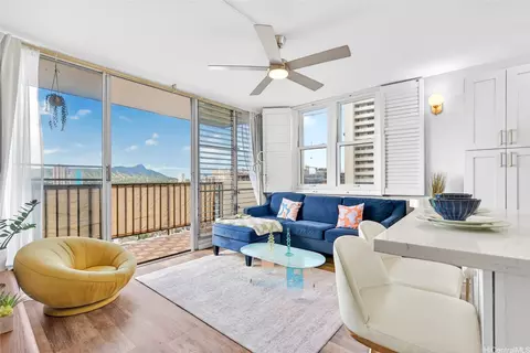2754 Kuilei St #704, Honolulu, HI 96826