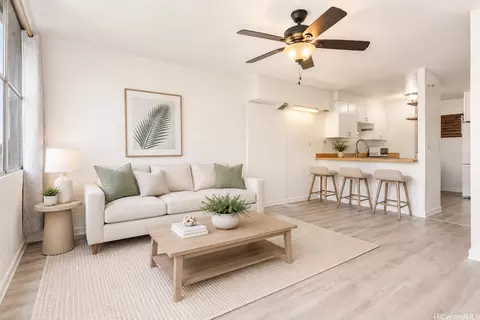 46-259 Kahuhipa St #B301, Kaneohe, HI 96744