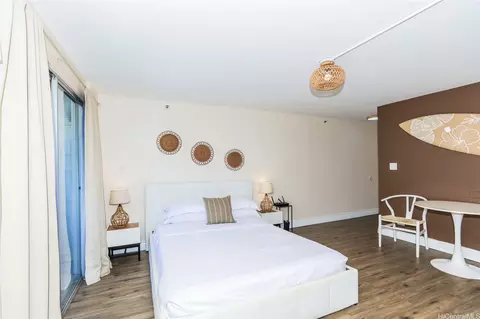 2463 Kuhio Ave #801, Honolulu, HI 96815