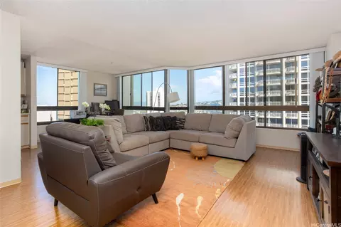 55 S Judd St #1807, Honolulu, HI 96817