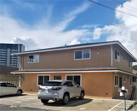 1536 Amelia St, Honolulu, HI 96819
