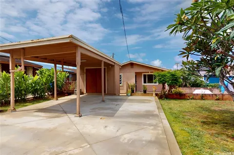 56-277 Maunuunu St, Kahuku, HI 96731
