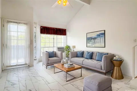500 Mananai Pl #17V, Honolulu, HI 96818