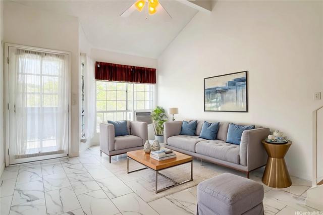 500 Mananai Pl #17V, Honolulu, HI 96818