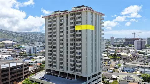796 Isenberg St #16A, Honolulu, HI 96826
