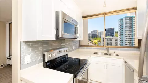 1201 Wilder Ave #1006, Honolulu, HI 96822