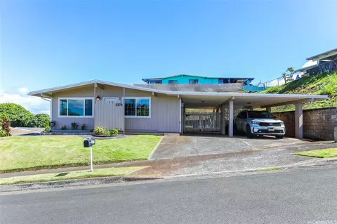 2374 Ahaiki St, Pearl City, HI 96782