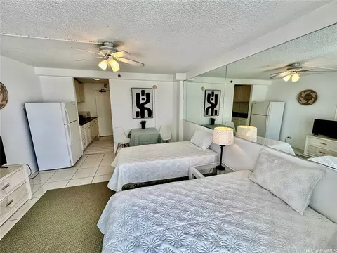 1920 Ala Moana Blvd #1606, Honolulu, HI 96815