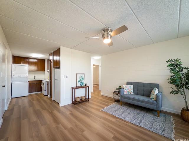 2015 Wilder Ave #2E, Honolulu, HI 96822