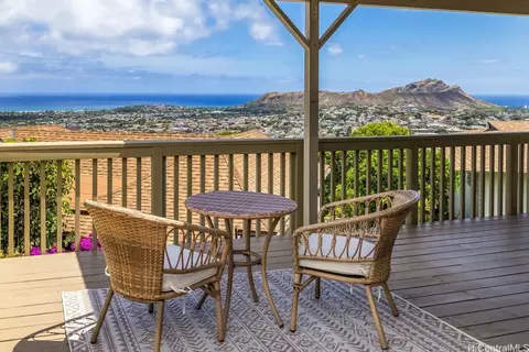 4137 Sierra Dr, Honolulu, HI 96816