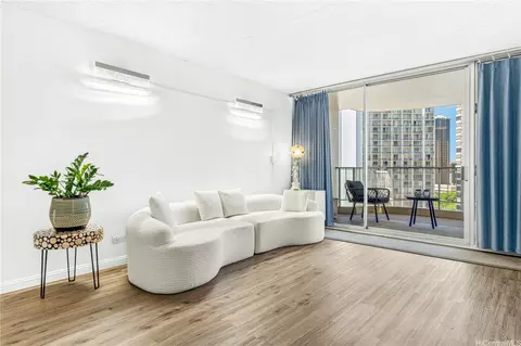 469 Ena Rd #1512, Honolulu, HI 96815