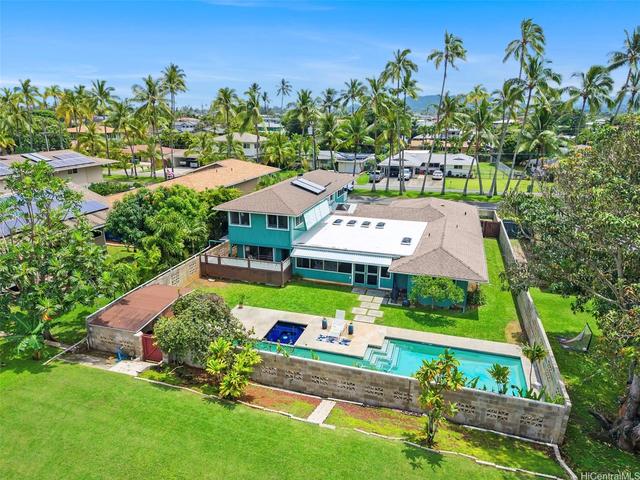 821 Kainui Dr, Kailua, HI 96734