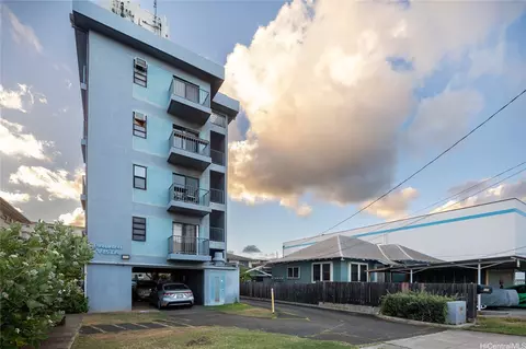 738 Palani Ave #301, Honolulu, HI 96816