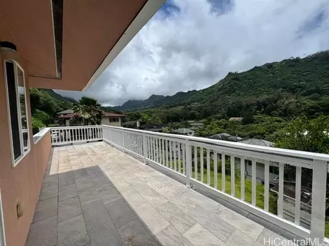 1939 Iwaho Pl, Honolulu, HI 96819