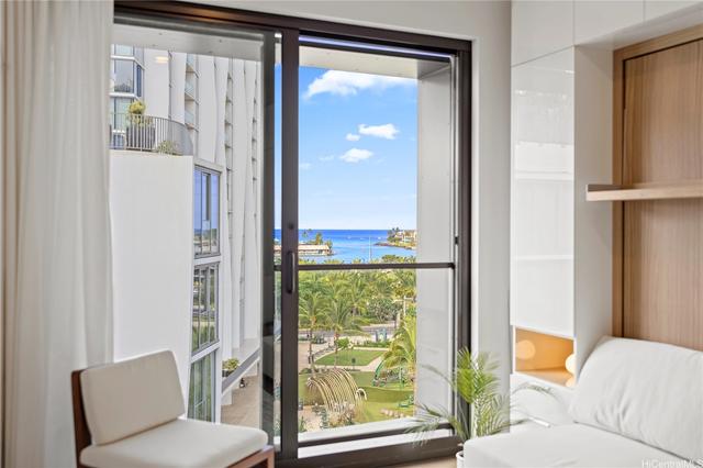 987 Queen St #727, Honolulu, HI 96814