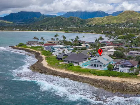 586 Kaimalino St, Kailua, HI 96734