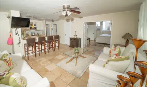 2442 Kuhio Ave #1101, Honolulu, HI 96815