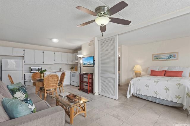 2240 Kuhio Ave #1114, Honolulu, HI 96815
