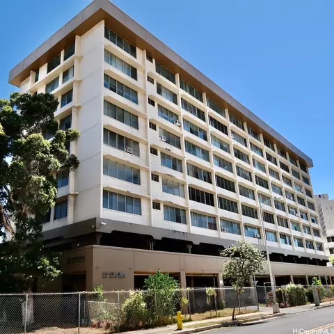 2977 Ala Ilima St #302, Honolulu, HI 96818