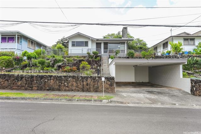 1647 Ala Amoamo St, Honolulu, HI 96819