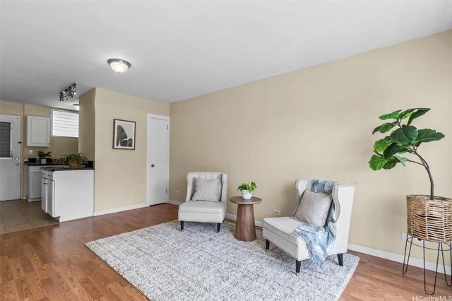 2440 Date St #303, Honolulu, HI 96826