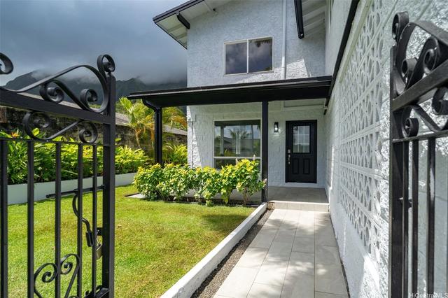 47-544 Hakuhale St, Kaneohe, HI 96744