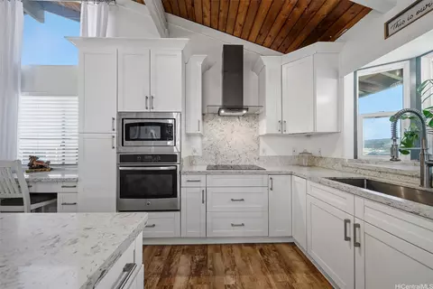 Kitchen - 1011 Luaole Pl, Honolulu, HI 96818 photo 1 of 5