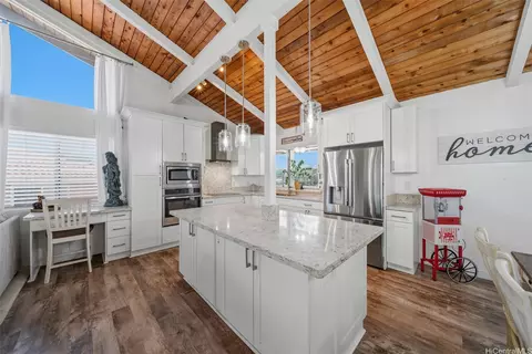 Kitchen - 1011 Luaole Pl, Honolulu, HI 96818 photo 3 of 5
