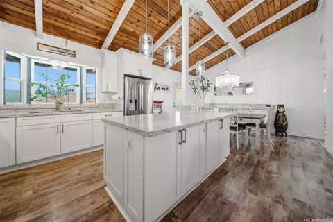 Kitchen - 1011 Luaole Pl, Honolulu, HI 96818 photo 2 of 5