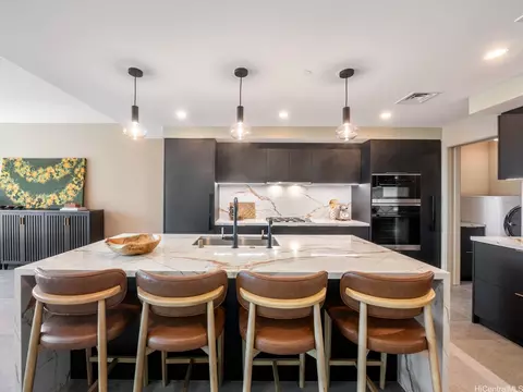 1108 Auahi St #1906, Honolulu, HI 96814