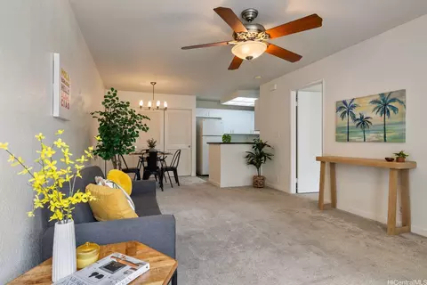 492 Mananai Pl #13E, Honolulu, HI 96818