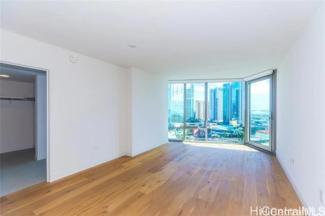 1001 Queen St #1604, Honolulu, HI 96814