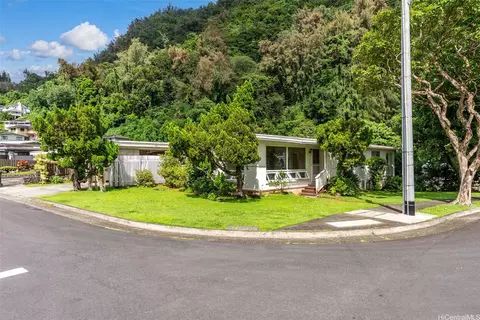 3003 Polohilani Pl, Honolulu, HI 96817