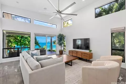 47-409 Kamehameha Hwy #B, Kaneohe, HI 96744