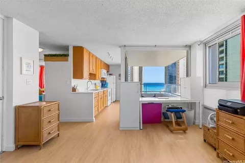 2421 Tusitala St #2103, Honolulu, HI 96815