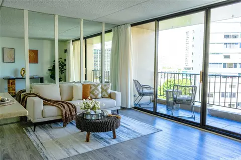 411 Hobron Ln #903, Honolulu, HI 96815