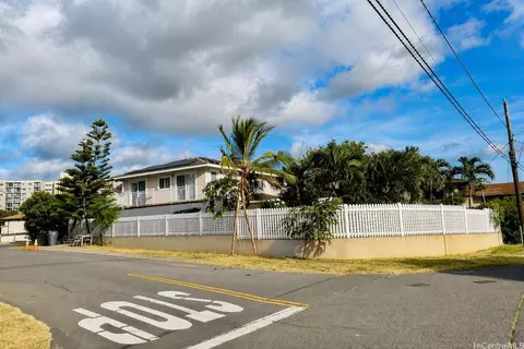 94-1035 Kahuailani St, Waipahu, HI 96797