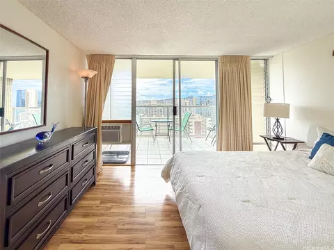 445 Seaside Ave #3001, Honolulu, HI 96815