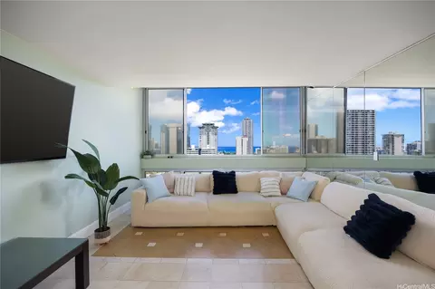 500 University Ave #2204, Honolulu, HI 96826