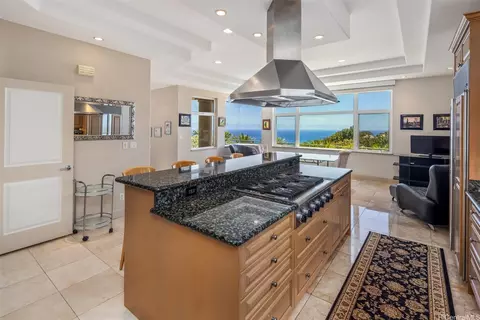 Kitchen - 5609 Poola St #A, Honolulu, HI 96821 photo 2 of 3