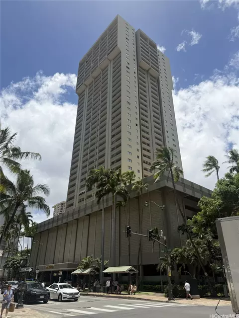 2240 Kuhio Ave #1006, Honolulu, HI 96815