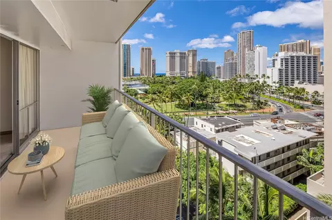 419 Keoniana St #1004, Honolulu, HI 96815
